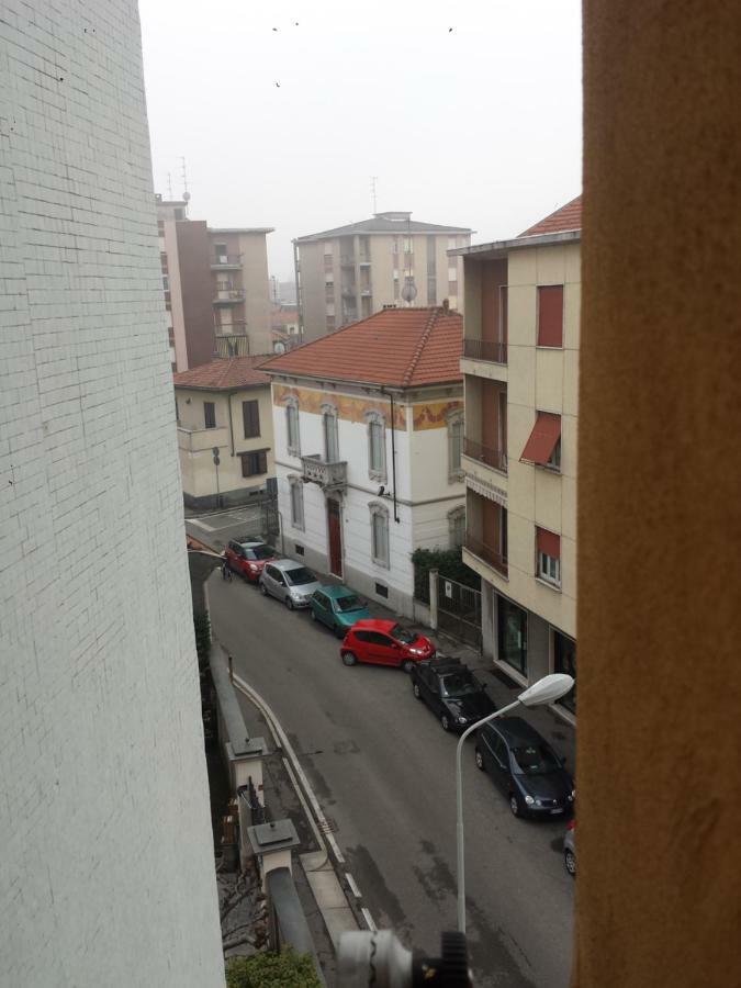 ホテル La Via Per Milano ヴィジェーヴァノ エクステリア 写真
